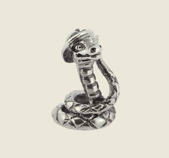 Серебряная статуэтка Змея в шляпе(снято с производства)