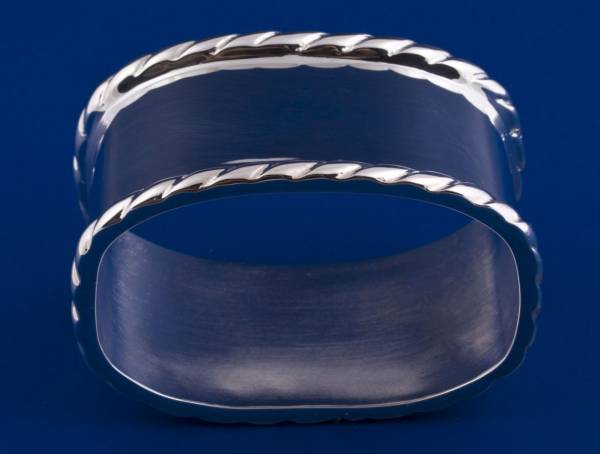 Серебряное кольцо для салфеток № 9