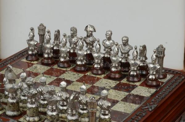 Бронзовые шахматы 1812Фото 14088-01.jpg