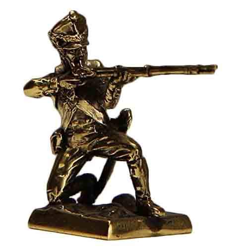 Бронзовая статуэтка Рядовой 17-го егерьского полка (серия РИА 1812 года)Фото 14664-01.jpg