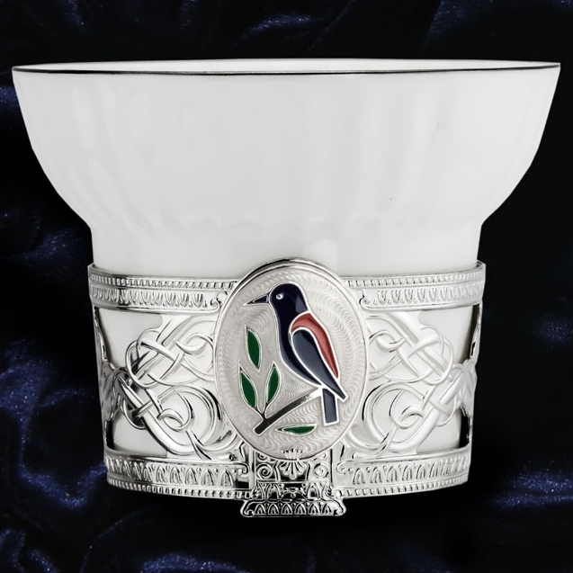 Серебряная чайная чашка Сизоворонка с эмалью