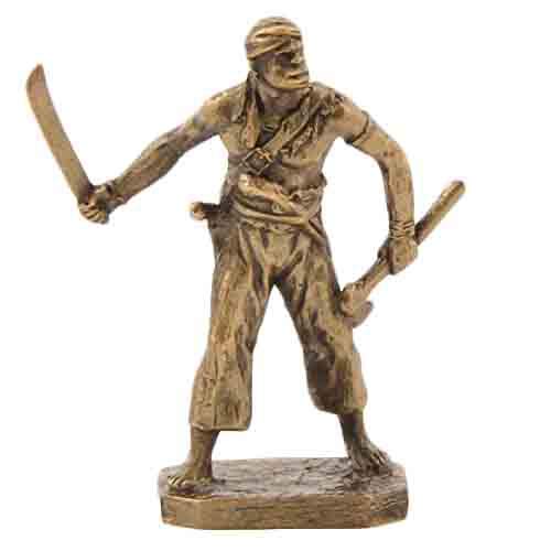 Бронзовая статуэтка Пират с топором и кинжалом (серия Пираты 2)