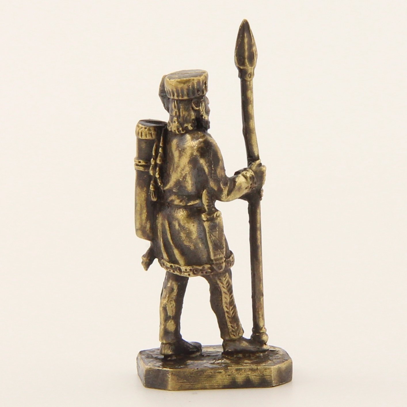 Бронзовая статуэтка Воин с луком, колчаном и копьем (серия Персы)Фото 15655-03.jpg