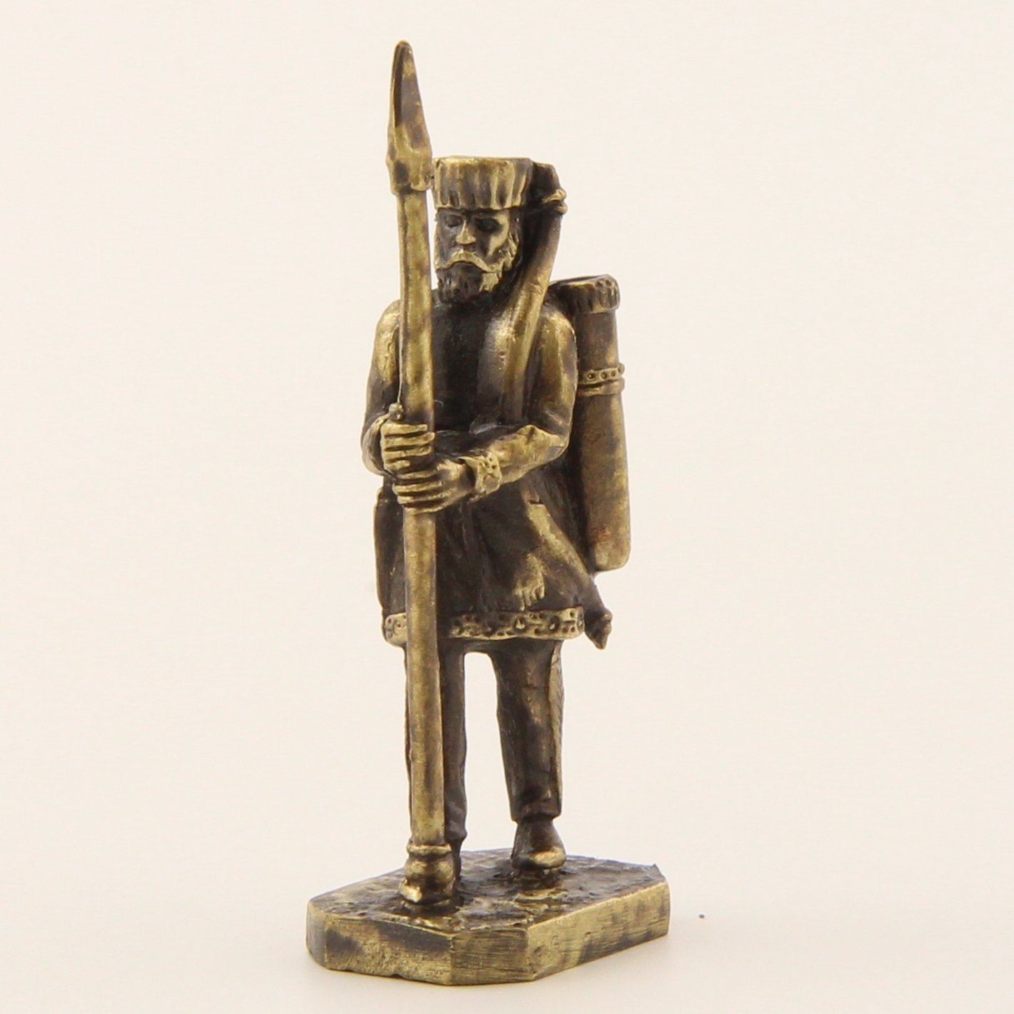 Бронзовая статуэтка Воин с луком, колчаном и копьем (серия Персы)Фото 15655-05.jpg