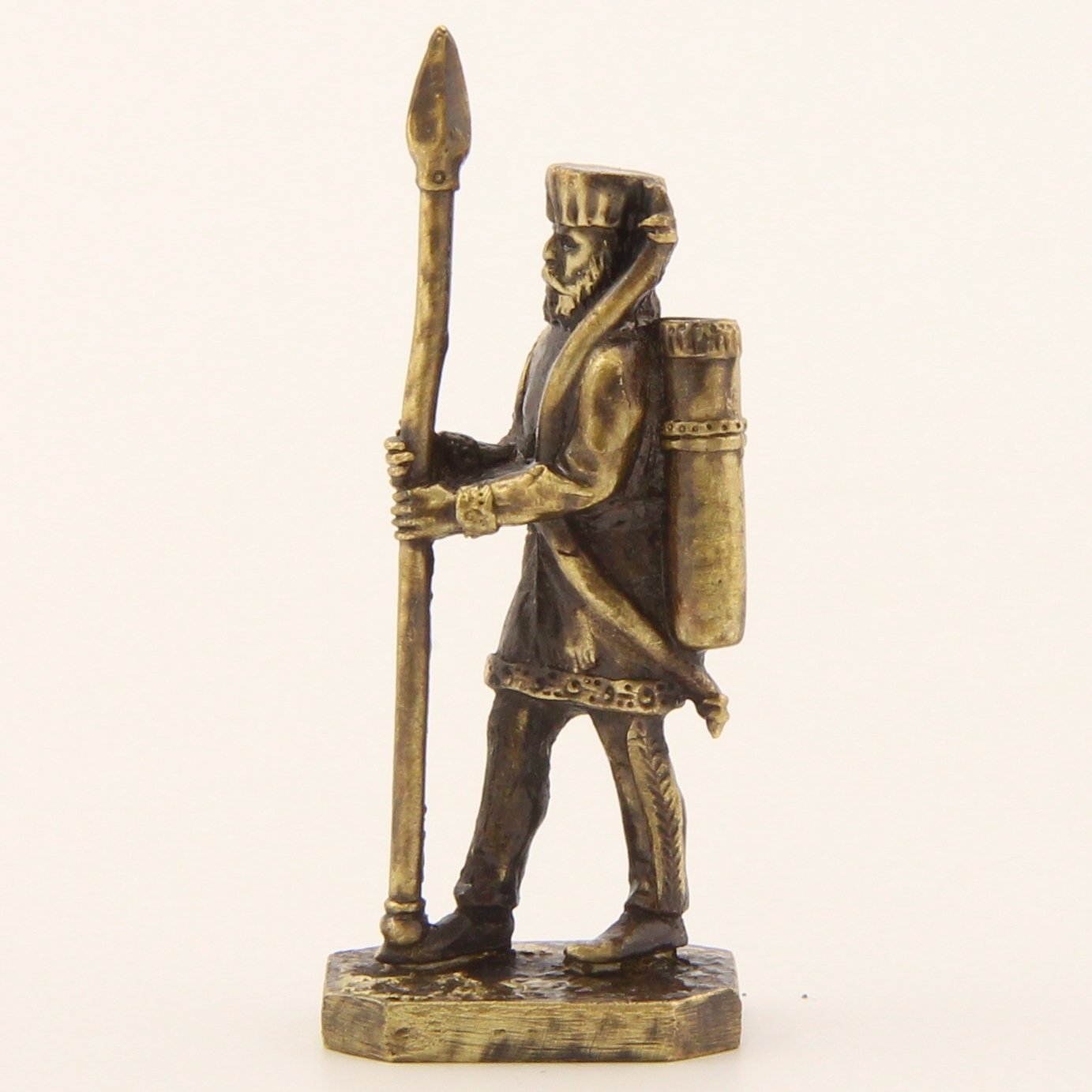 Бронзовая статуэтка Воин с луком, колчаном и копьем (серия Персы)Фото 15655-06.jpg