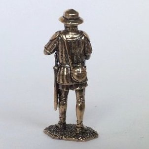Бронзовая статуэтка Артиллерист с ядром (серия Средневековая катапульта)Фото 15983-02.jpg