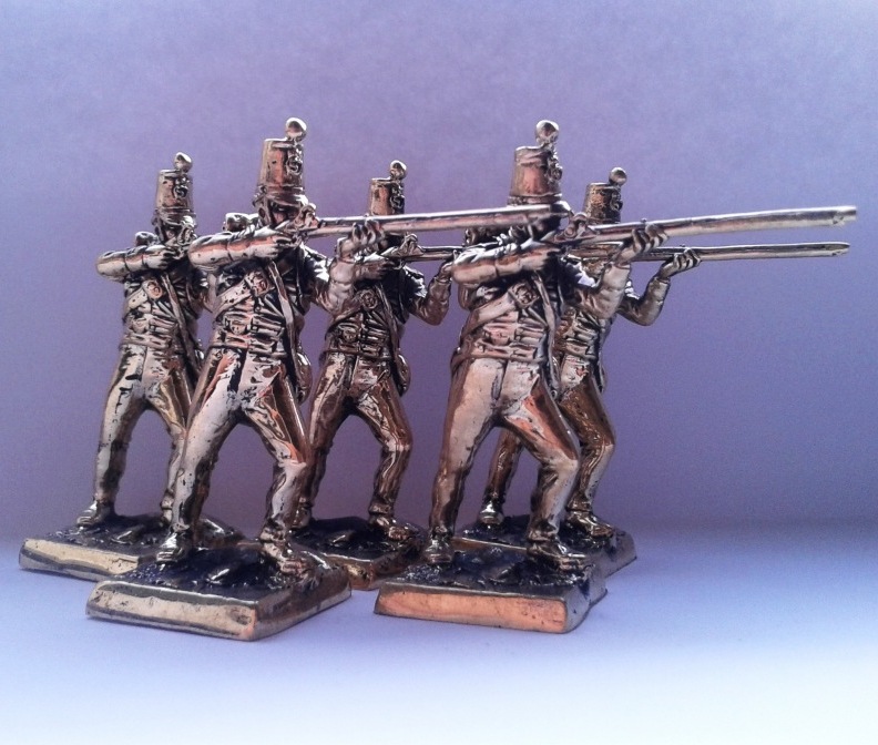 Бронзовая статуэтка Солдат 57-го пехотного полка (серия Британская армия периода Крымской войны 1853-1856)Фото 18008-04.jpg