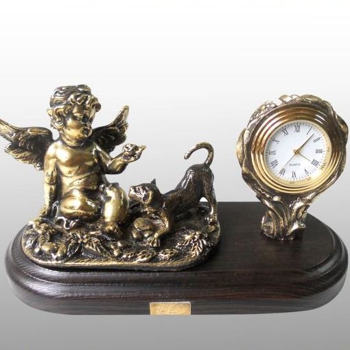 Бронзовые часы  Ангел с львенком 