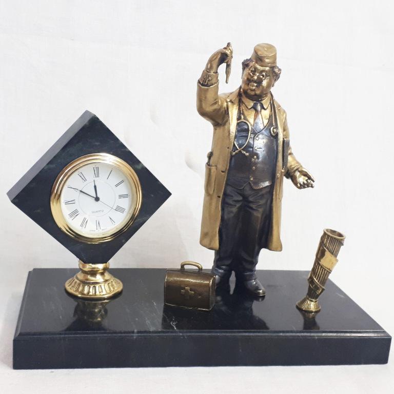 Бронзовые часы Подарок доктору