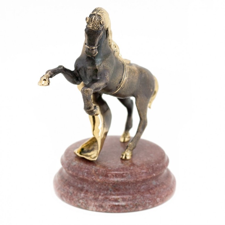 Бронзовая статуэтка Конь с попонойФото 21966-02.jpg