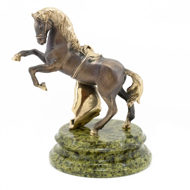 Бронзовая статуэтка Конь с попонойФото 21967-04.jpg