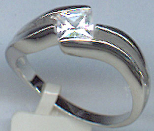 Серебряное кольцо HSR 153 (Куб. Циркон) (снято с производства)