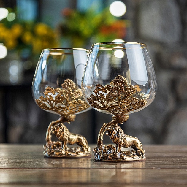 Набор из двух бокалов для коньяка Царь-Лев в деревянной шкатулкеФото 23963-01.jpg