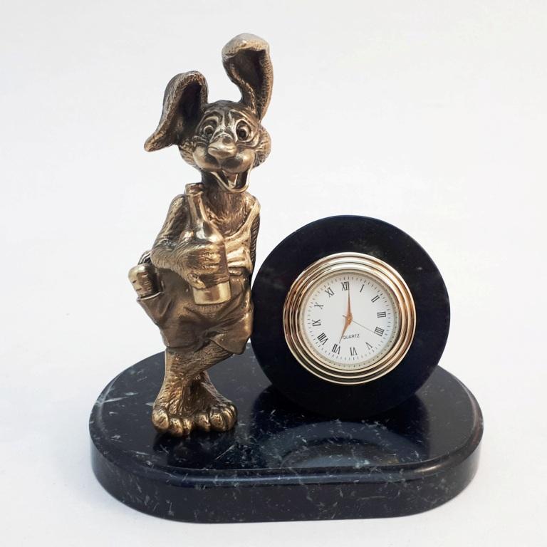 Бронзовые часы Веселый Кролик