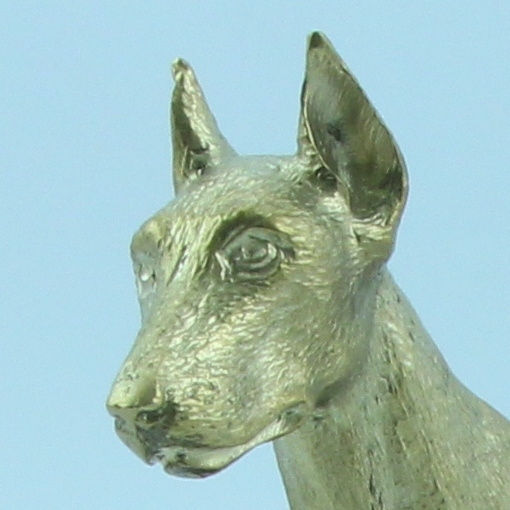 Бронзовая статуэтка Доберман пинчерФото 7266-04.jpg