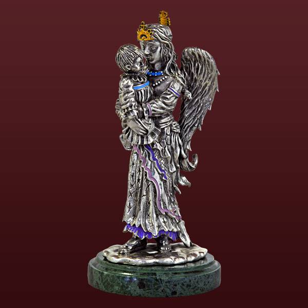 Серебряная скульптура Ангел с младенцем(снято с производства)