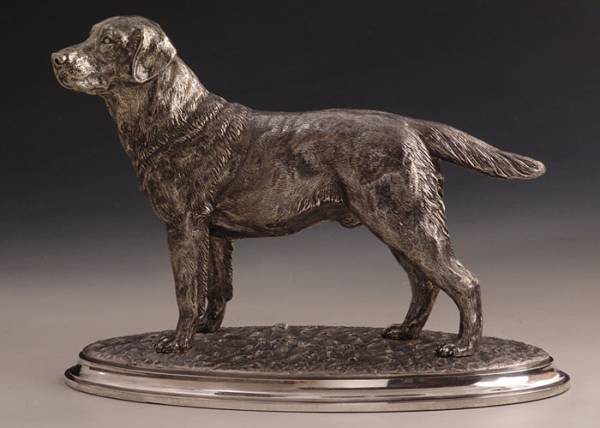 Серебряная скульптура собака Лабрадор