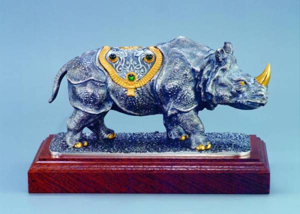Серебряная скульптура Носорог