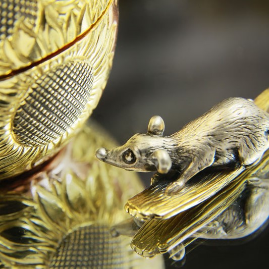 Серебряная чайная ложка Мышка-норушка с золочениемФото 10725-03.jpg