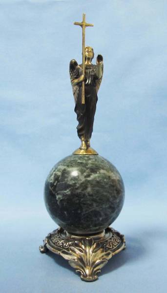 Бронзовая статуэтка Архангел на шаре