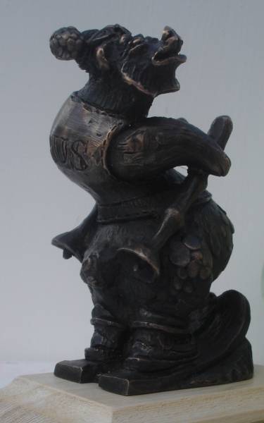 Бронзовая статуэтка Мишка лыжникФото 11652-02.jpg