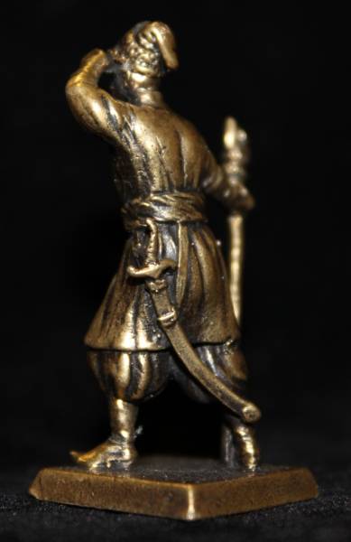 Бронзовая статуэтка Казак сечевой пушкарь (серия Казаки 17 века)Фото 12620-03.jpg