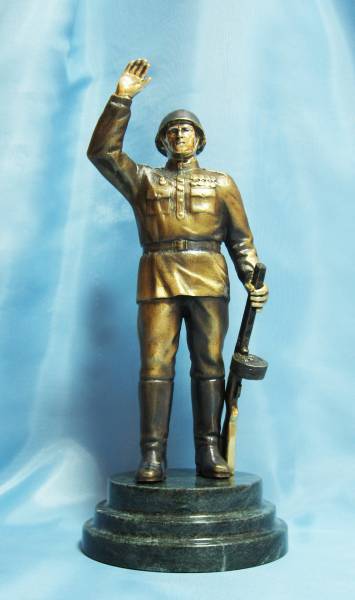 Бронзовый статуэтка Солдат