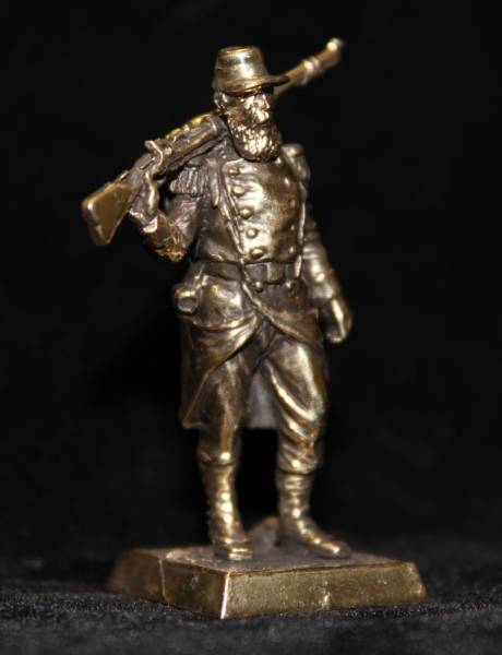 Бронзовая статуэтка Линейный пехотнец (серия Французская пехота 1853-1856 гг..)Фото 13513-01.jpg