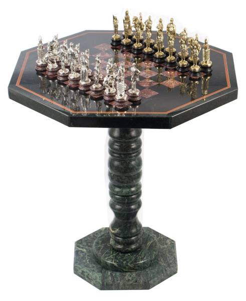 Шахматный стол фигуры Русь на подставках Фото 14132-02.jpg
