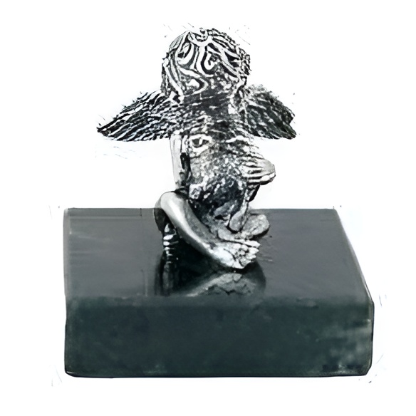 Серебряная статуэтка Ангел