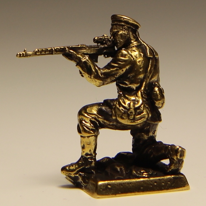Бронзовая статуэтка Матрос снайпер (серия Морская пехота ВОВ)