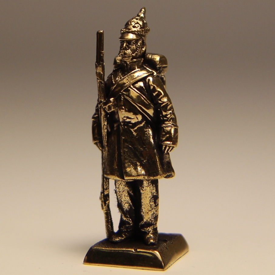 Бронзовая статуэтка Рядовой Бородинского егерьского полка в каске (серия РИА 1853-1856 гг..)Фото 14672-02.jpg