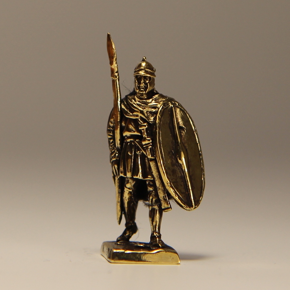 Бронзовая статуэтка Воин с копьем и щитом (серия Боспорское царство)