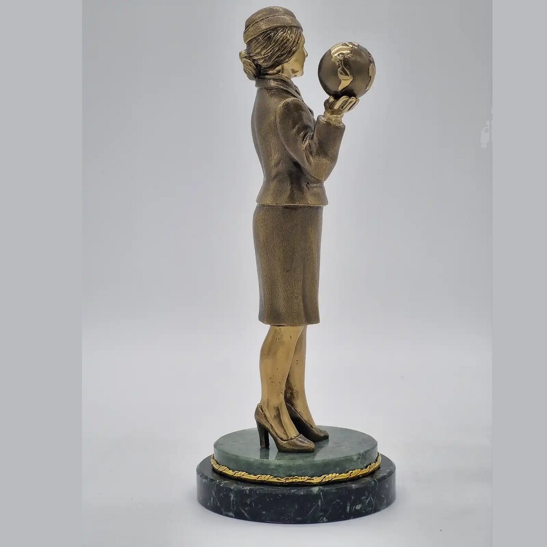 Бронзовая статуэтка СтюардессаФото 14896-02.jpg