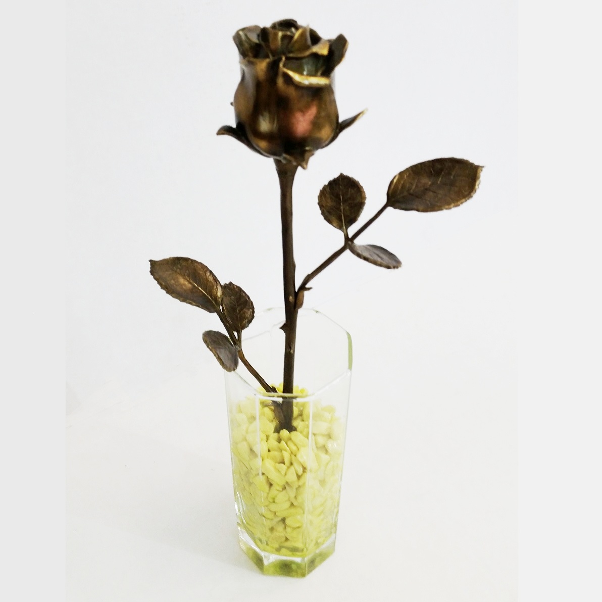 Бронзовый Сувенир Роза в стакане
