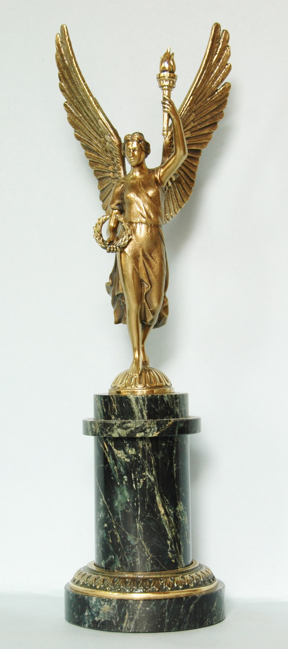 Бронзовая статуэтка Ника-Богиня Победы
