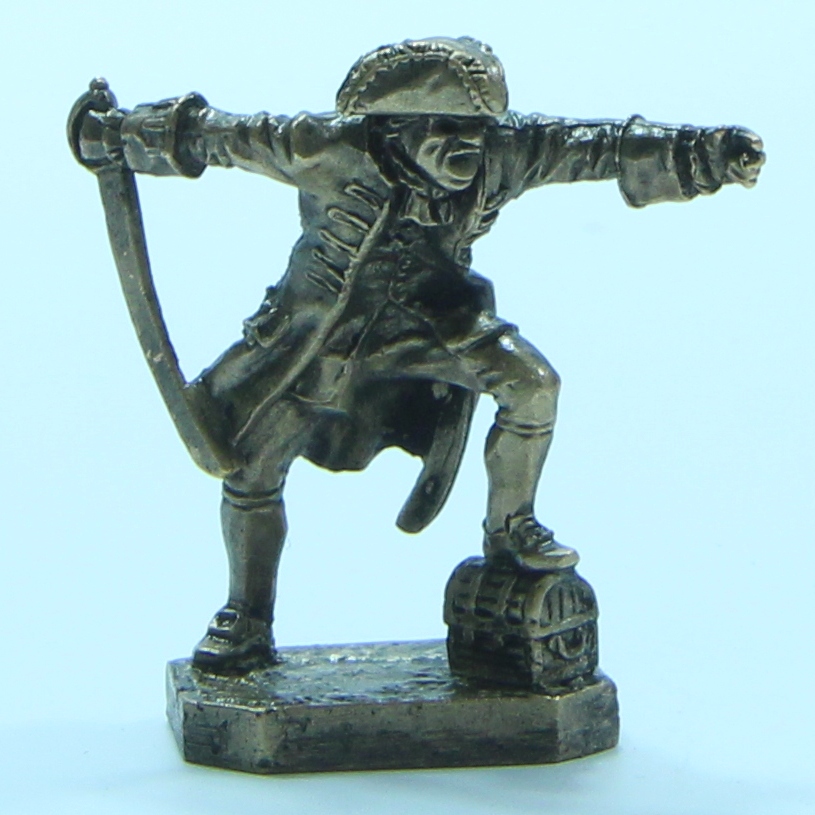 Бронзовая статуэтка Пират на сундуке с саблей (серия Пираты)