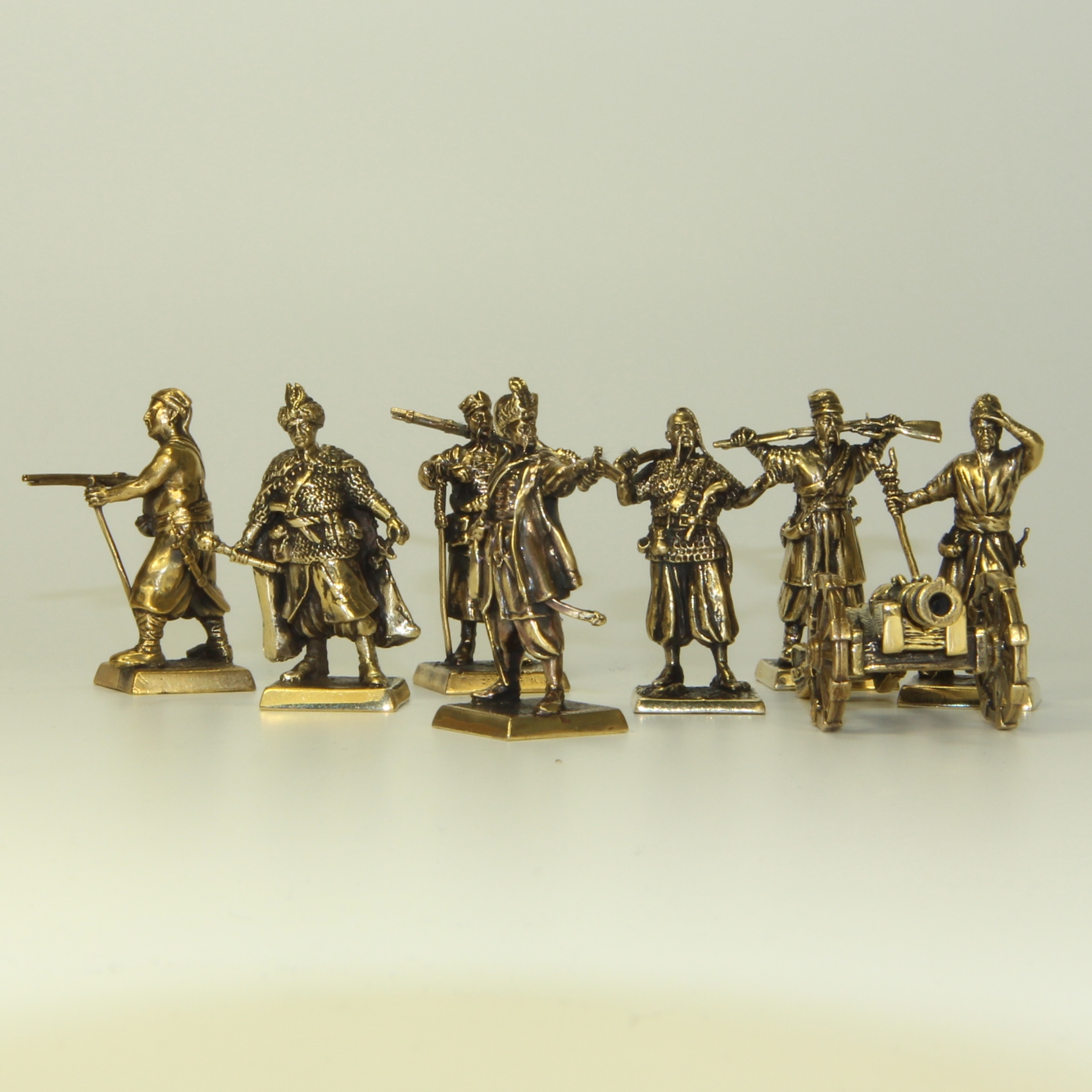 Набор бронзовых статуэток Казаки 17 века (серия Казаки 17 века)