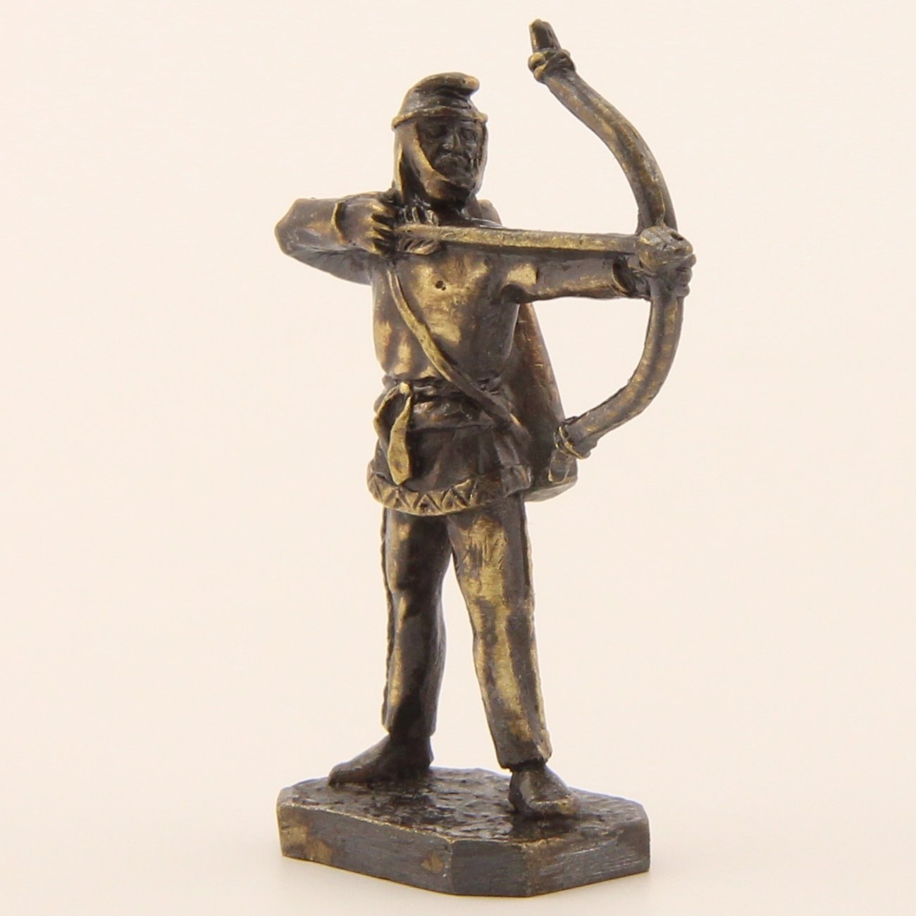 Бронзовая статуэтка Лучник (серия Персы)Фото 15241-02.jpg