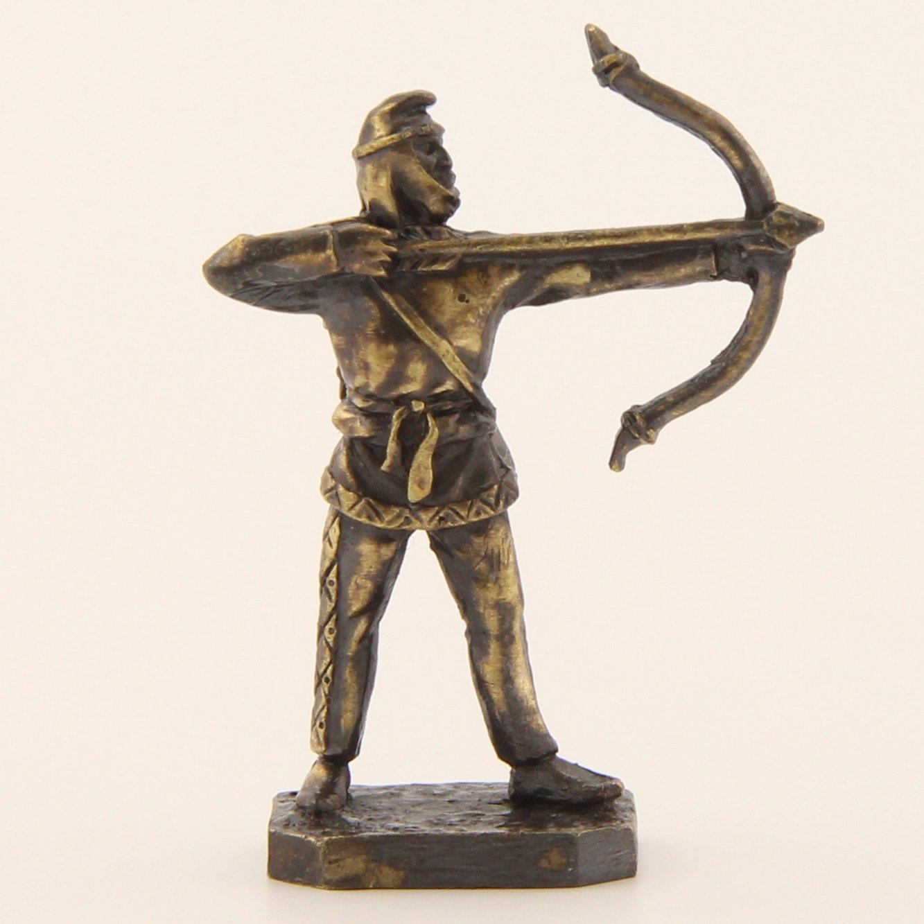 Бронзовая статуэтка Лучник (серия Персы)Фото 15241-07.jpg