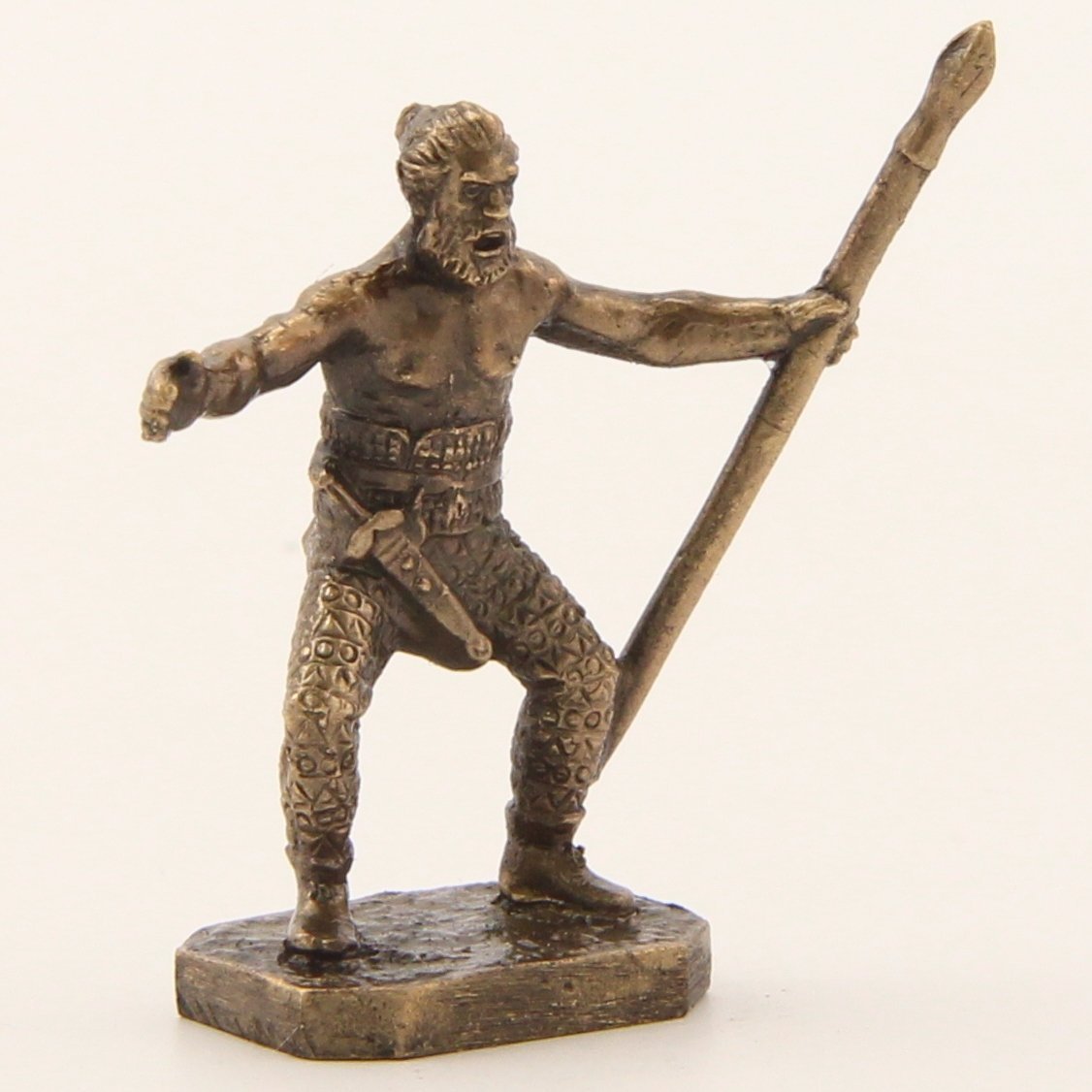 Бронзовая статуэтка Воин с копьем (серия Скифы)Фото 15249-06.jpg