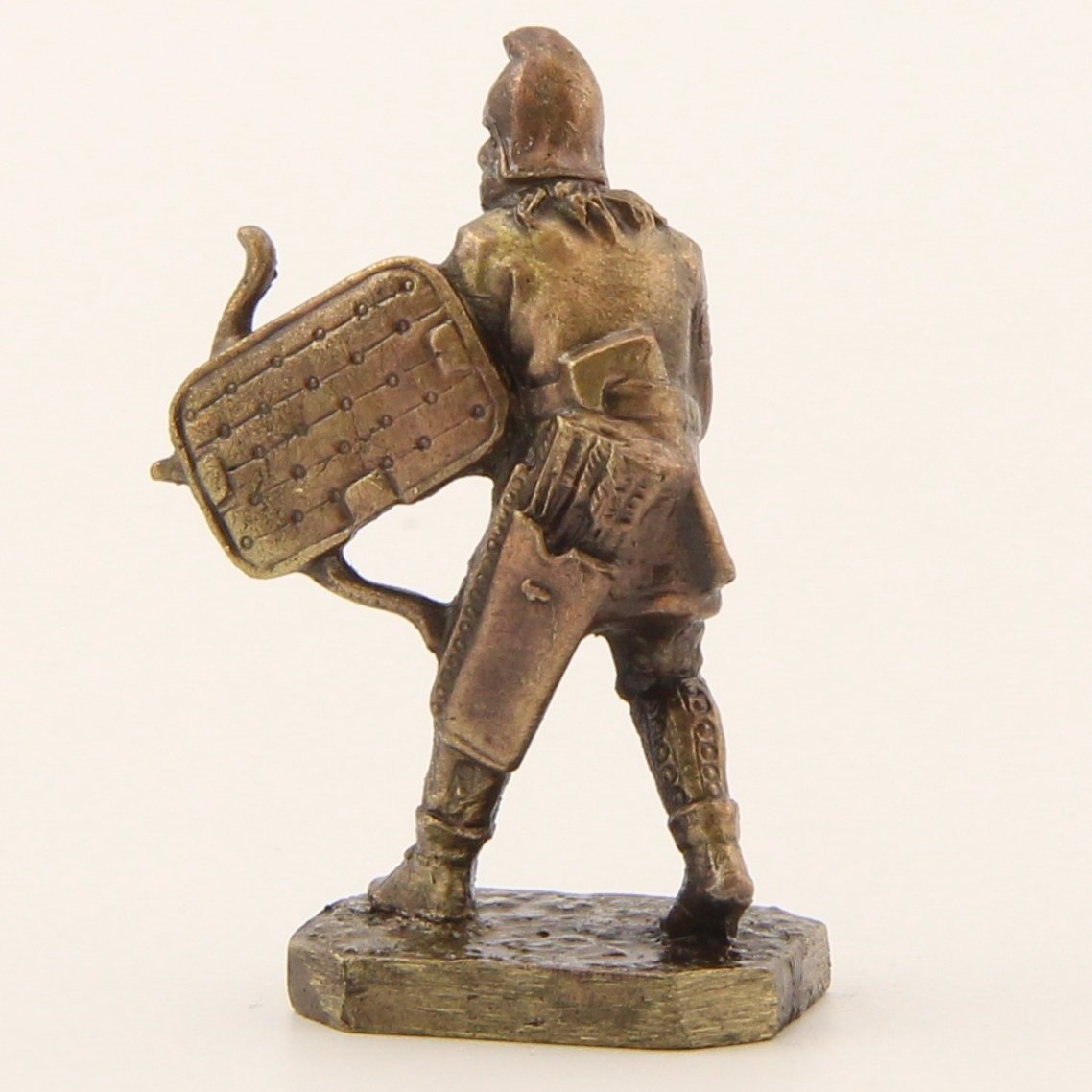 Бронзовая статуэтка Лучник со щитом (серия Скифы)Фото 15250-04.jpg