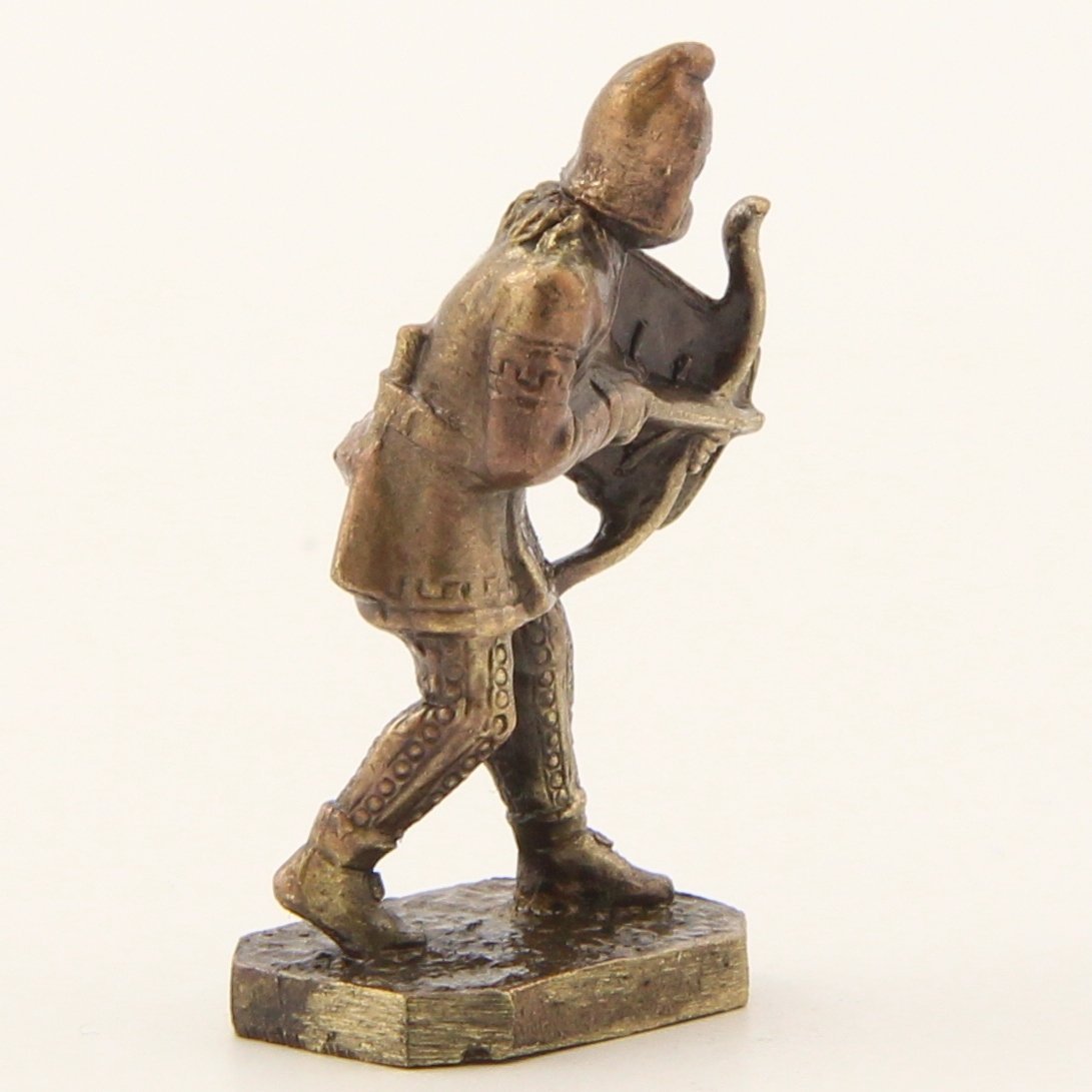 Бронзовая статуэтка Лучник со щитом (серия Скифы)Фото 15250-06.jpg