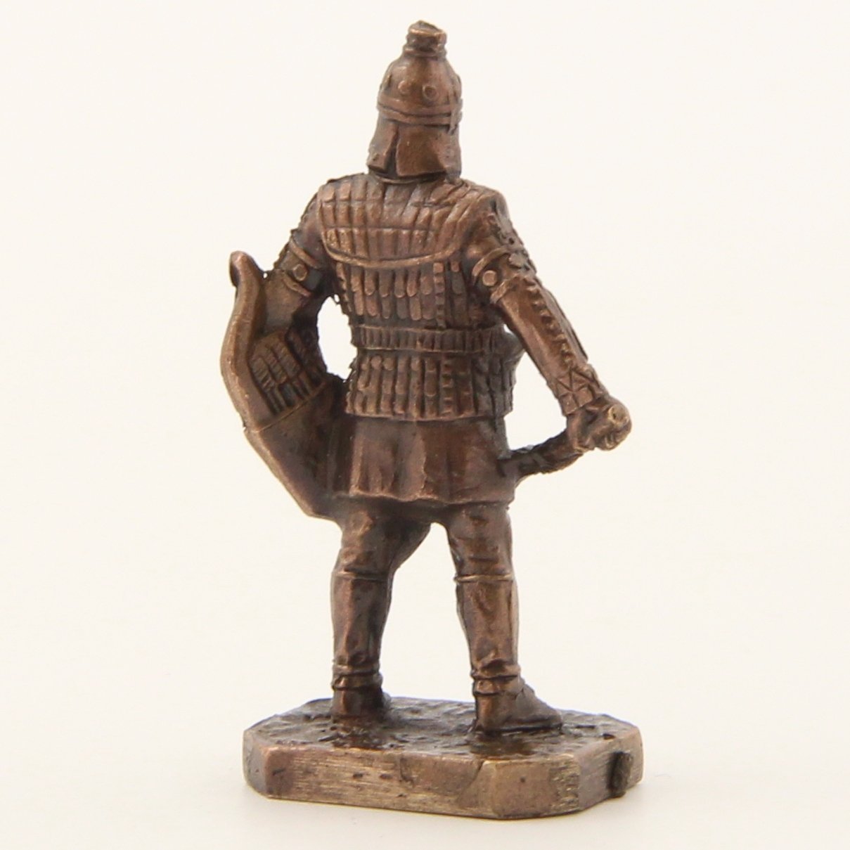 Бронзовая статуэтка Воин с луком и перначем (серия Скифы)Фото 15251-04.jpg