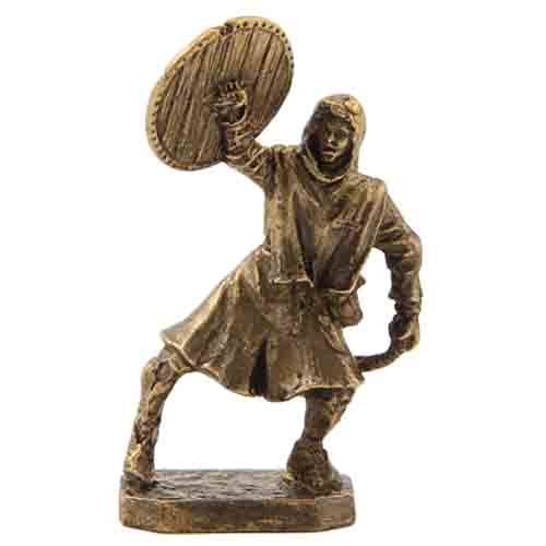 Бронзовая статуэтка Воин со щитом и пращей (серия Крестоносцы под стенами Акры)Фото 15257-01.jpg