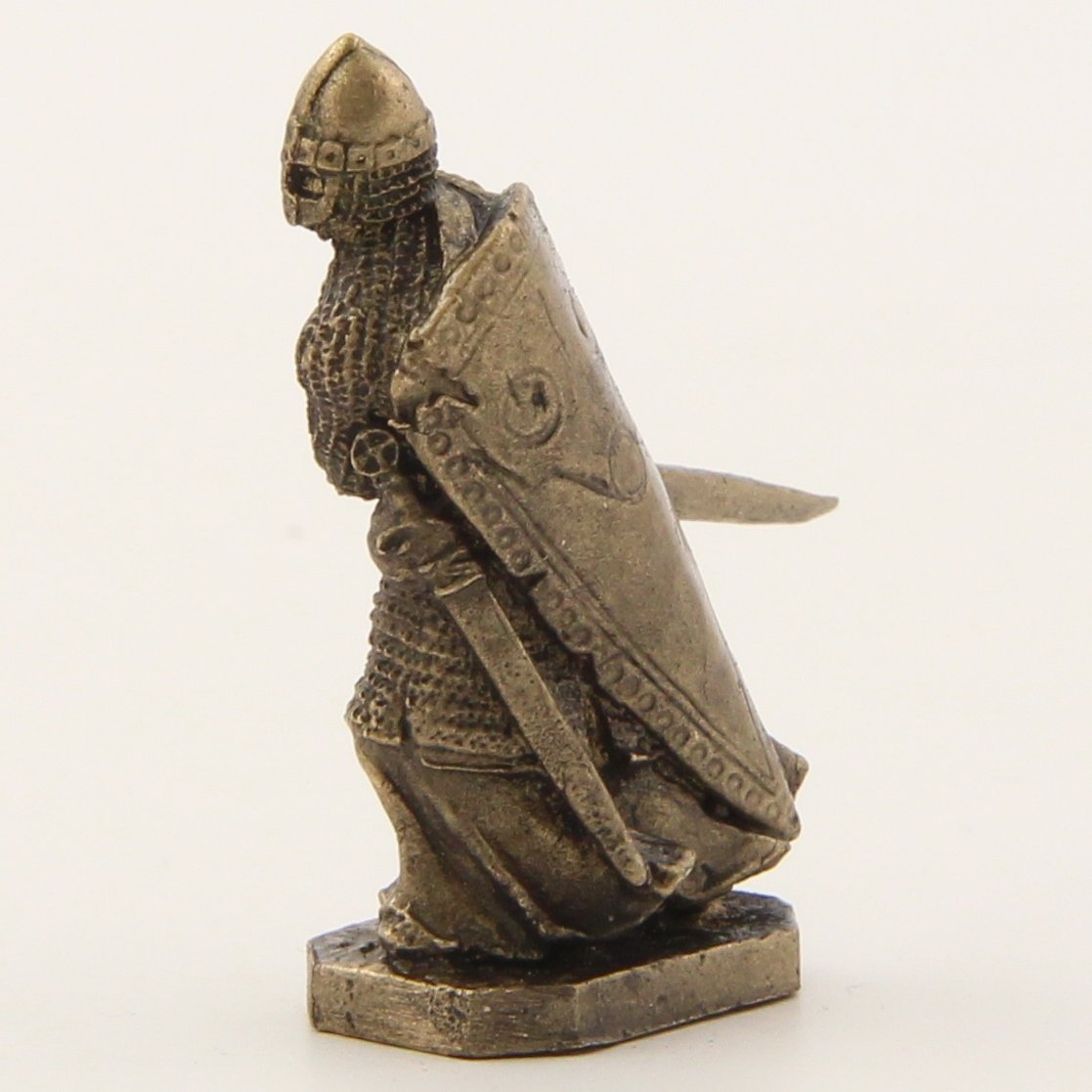 Бронзовая статуэтка Рыцарь с глефой (серия Крестоносцы под стенами Акры Часть 2)Фото 15260-03.jpg