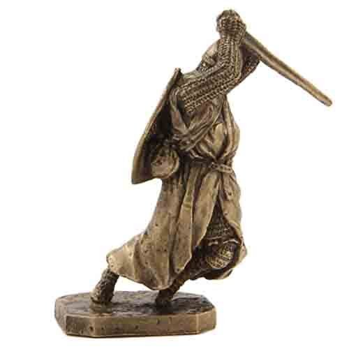 Бронзовая статуэтка Рыцарь колет мечем (серия Крестоносцы под стенами Акры Часть 2)Фото 15262-01.jpg