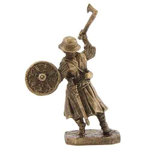 Бронзовая статуэтка Воин с топориком и щитом (серия Крестоносцы под стенами Акры Часть 2)Фото 15265-05.jpg