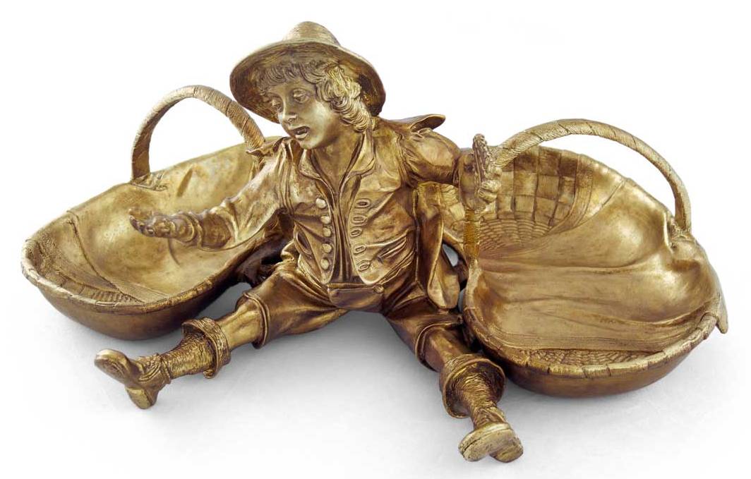 Бронзовая скульптура-ваза Мальчик с корзинамиФото 15349-02.jpg