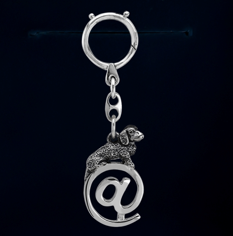 Серебряный брелок д/ключей Собака (@) с черн.(снято с производства)Фото 15418-02.jpg